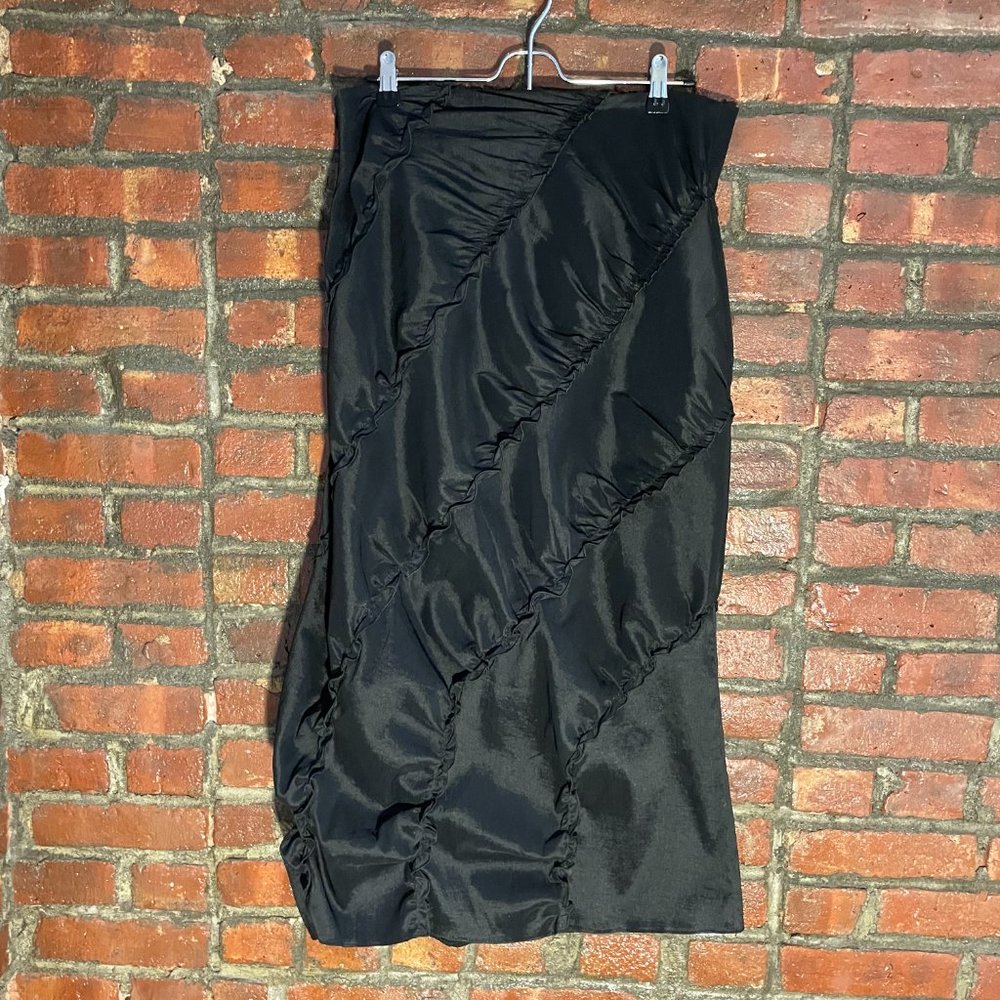 Ronan Chen Ruffle Skirt - Picture 3 of 3